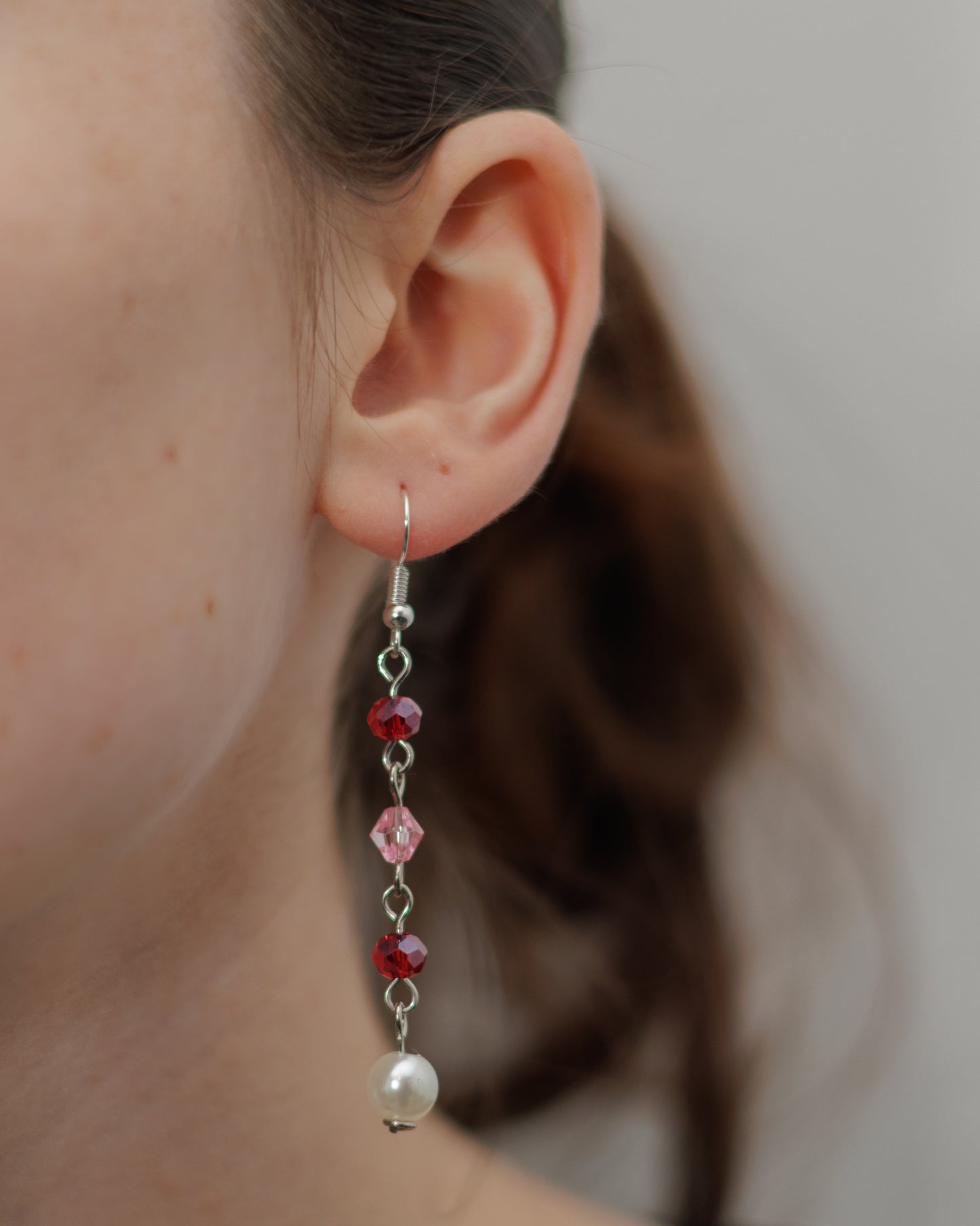 Boucles d'oreille longue perle nacrée