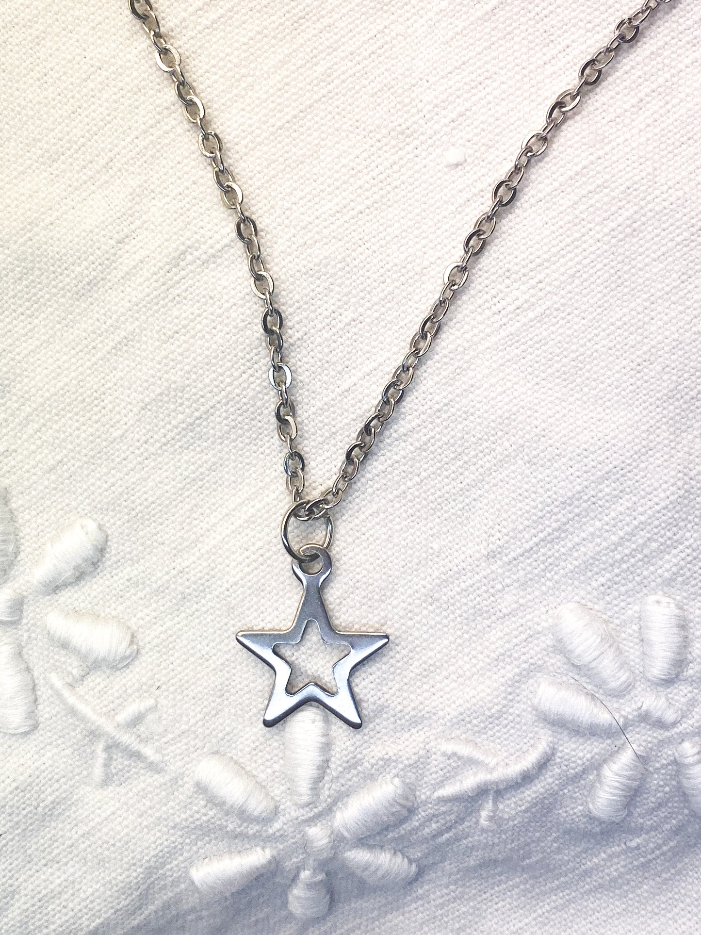 Collier STAR